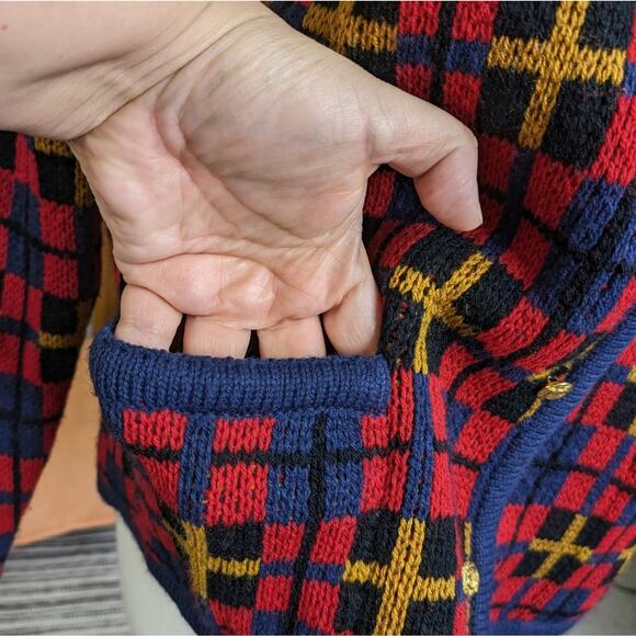 Vintage Crystal Kobe Cardigan Medium Red Blue Boxy Nordic Gold Buttons Pockets - Picture 8 of 14